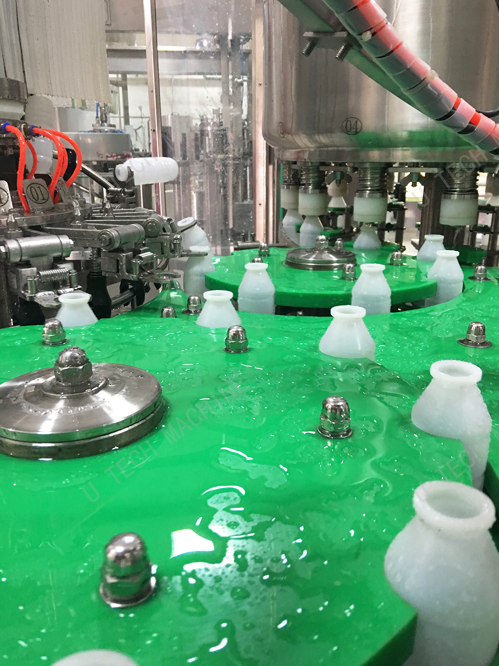 5000BPH Automatic Plastic Bottle Lichi Juice Aluminum Foil Filling Bottling Sealing Machine Price Plant