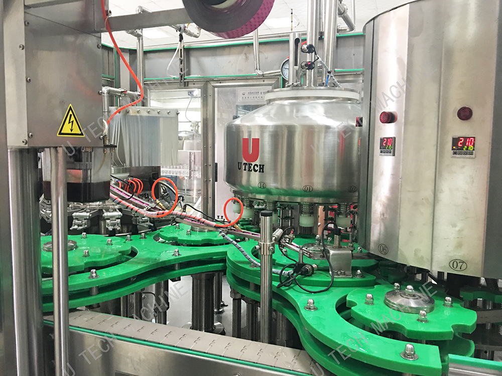 5000BPH Automatic Plastic Bottle Lichi Juice Aluminum Foil Filling Bottling Sealing Machine Price Plant