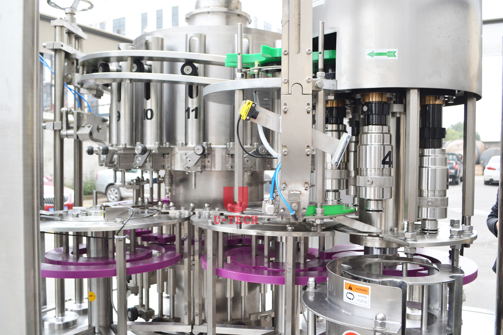 U TECH MACHINE Automatic Rotary Liquid Piston Salad Chili Caviar Tomato